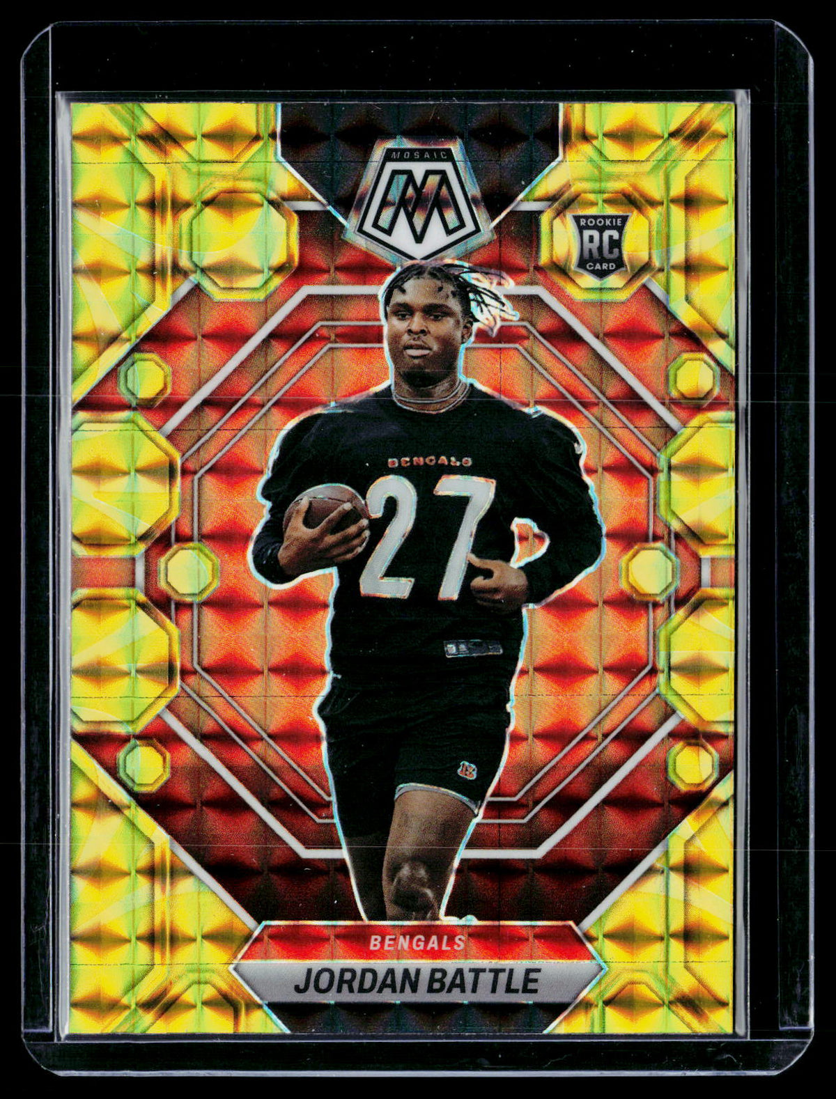 2023 Panini Mosaic Football Jordan Battle Reactive Yellow Mosaic Rookie #338 - front