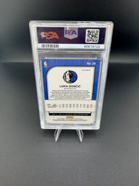 2019-20 Panini Hoops Premium Stock Pulsar Luka Dončić #39 PSA 10 Mavericks - back