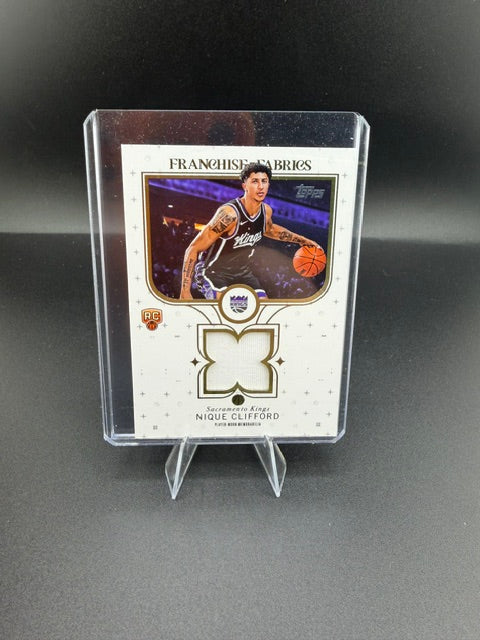 2025 Topps Franchise Fabrics Nique Clifford Rookie Memorabilia Card FF-NC - front