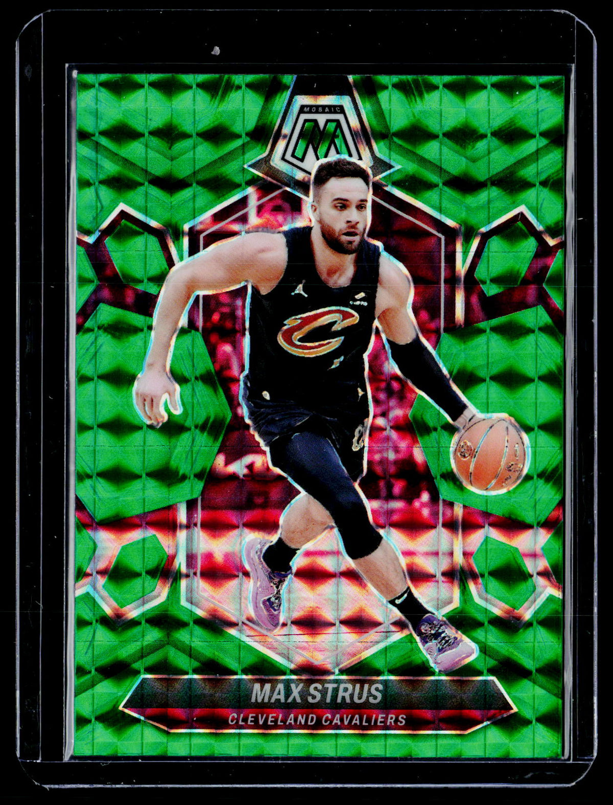 2023-24 Panini Mosaic Basketball Max Strus Green #17 Cavaliers - front