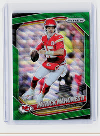 2025 Panini Prizm Football Patrick Mahomes II #26 Green Prizm Kansas City Chiefs - front