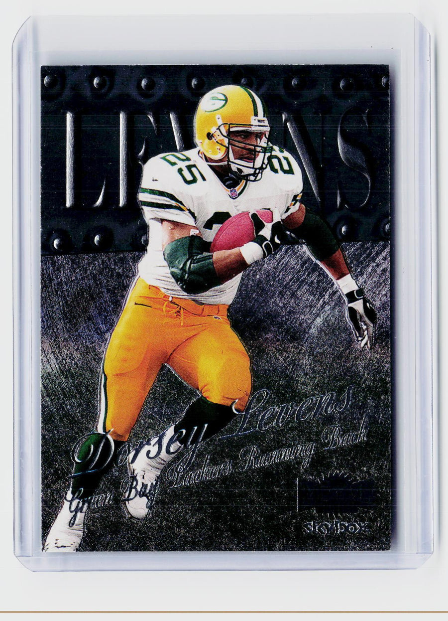 1999 SkyBox Premium Brett Favre #97 Green Bay Packers - front