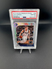 2019-20 Panini Hoops Premium Stock Pulsar Luka Dončić #39 PSA 10 Mavericks - front