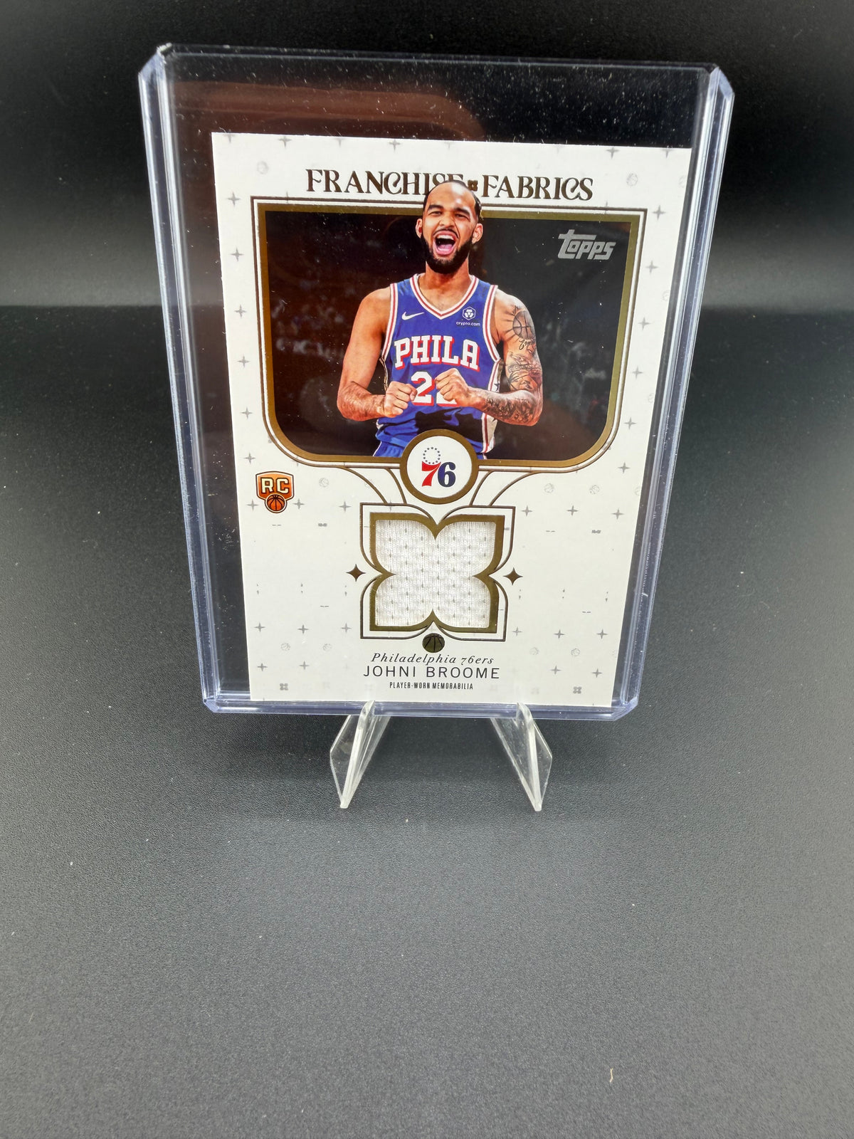 2024-25 Topps Basketball Johni Broome Transcend Fabrics Rookie Player-Worn Memorabilia Card FF-JO - front