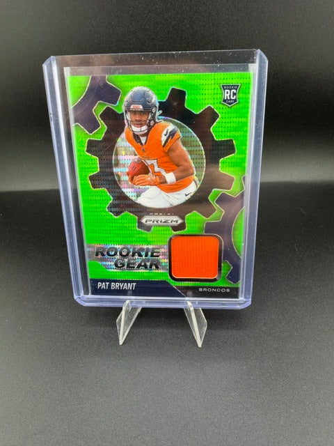 2025 Panini Prizm Football Rookie Gear Pat Bryant Neon Green Pulsar #RGR-PBT - front
